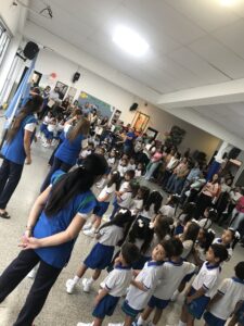 Junto a sus familias y seños, el nivel inicial comenzó el 2024